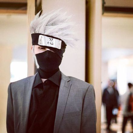 ins上一位专注cos卡卡西33的网友suki_cosplay，简直帅了一脸，你们感受下！