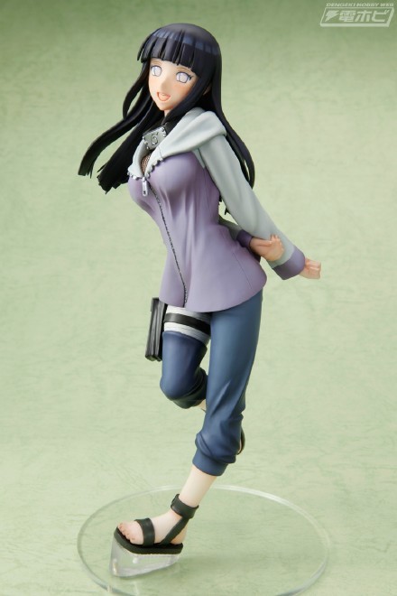 由Megahouse公司出品的日向雏田精美人妻手办，二十公分，已经开始接受也定，明年初发售[花心]