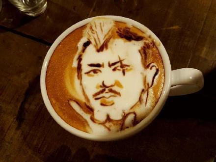 创意咖啡，脑洞大开，霓虹国简直要逆天了[挖鼻屎][吃惊]