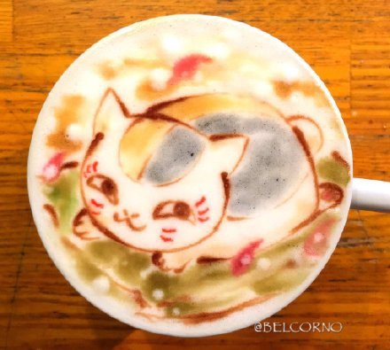 霓虹的咖啡拉花，简直逆天[嘻嘻]
各种动漫人物，鸣人，路飞，罗，鹿丸，娘口三三，你认出了几个[思考]