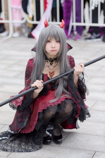 岛国coser enako御台场万圣节游行[花心]
这是下了一番功夫呀[嘻嘻]