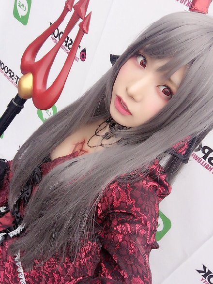 岛国coser enako御台场万圣节游行[花心]
这是下了一番功夫呀[嘻嘻]