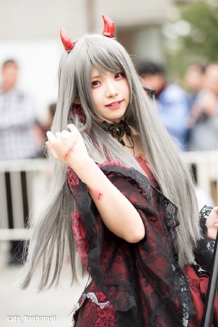 岛国coser enako御台场万圣节游行[花心]
这是下了一番功夫呀[嘻嘻]