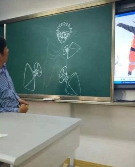 #黑板报#厉害了我的老师
看别人家的老师是如何上课的，一个活的鸣人跃跃欲出[哈哈]