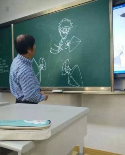 #黑板报#厉害了我的老师
看别人家的老师是如何上课的，一个活的鸣人跃跃欲出[哈哈]