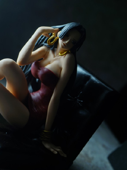 波雅汉考克完美身材手办大赏[害羞]
哀家做什么都会被原谅，因为哀家是最美丽的[花心]