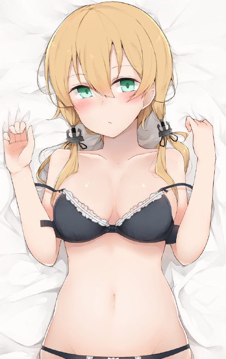 #营养快线系列#萝莉睡衣秀，就问你喜欢不[挖鼻屎][花心]