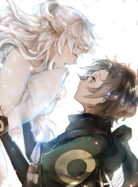 昏黄的灯光，极致的萝莉，还有丰满的半球[哈哈]