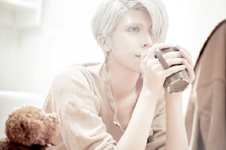 冰上的尤里神 cos，最近这部漫很火呀！[思考]