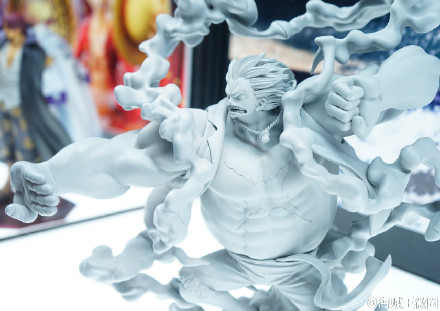 路飞四挡超帅气手办[嘻嘻]
感觉有点像中国寺庙里面的天王[思考]