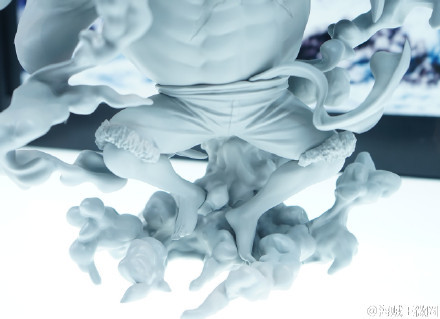 路飞四挡超帅气手办[嘻嘻]
感觉有点像中国寺庙里面的天王[思考]