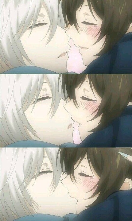 来自 【元气少女缘结神】一波狗粮，撑死我了[挖鼻屎]