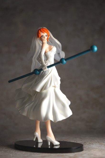 小贼猫娜美婚纱装精美手办，大爱[嘻嘻][花心]