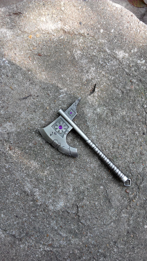 周宇敏和他的上古神器 开山巨斧 2014年10月6号于鲁迅公园 开光