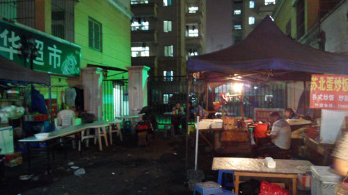 每次回苏州都是满满回忆和友情。那些过往总是如此勾人，在苏州总是一点一点的重新觉醒，在脑海中又清晰。才发现原来都已经那么远了，原来自己曾经是那样子生活着的。原来彼时彼地有另一些故事在上演，而我已经没有角色。原来再长的演出都会有谢幕，再长的故事都会有结束。那些故事是那么的青涩和遗憾。