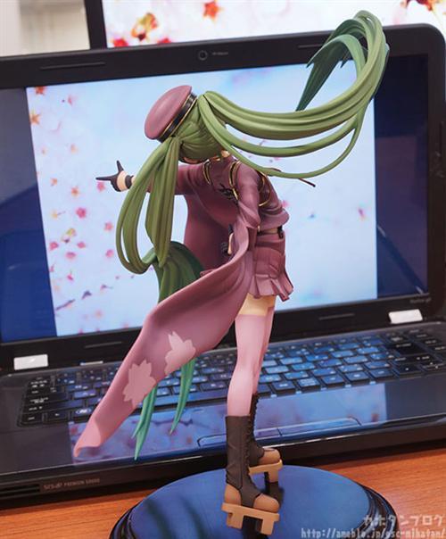 FREEIN出品，初音未来千本樱MV造型精美手办军服版组图大赏。