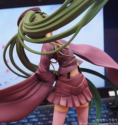 FREEIN出品，初音未来千本樱MV造型精美手办军服版组图大赏。