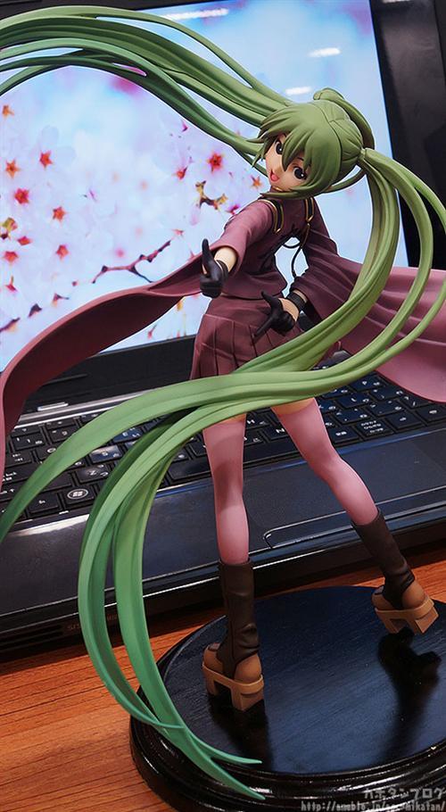 FREEIN出品，初音未来千本樱MV造型精美手办军服版组图大赏。