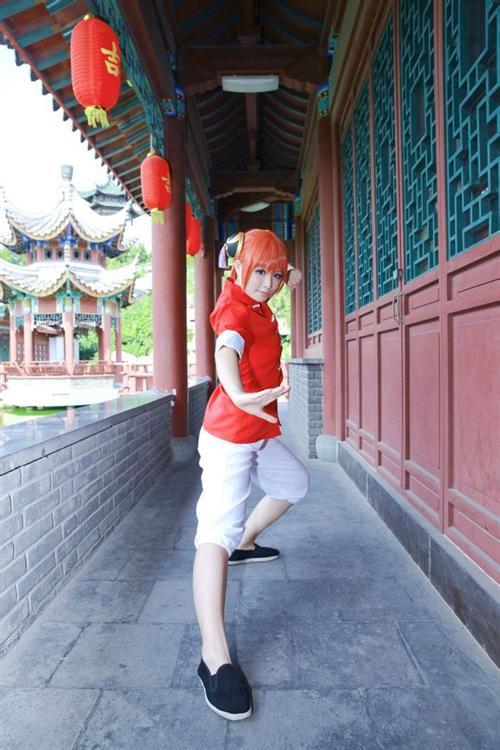 【高还原度】 夜兔神乐 红白功夫装Cos  CN夏旬 摄影 喵爸   http://weibo.com/u/2212184804 o(*￣▽￣*)ブ