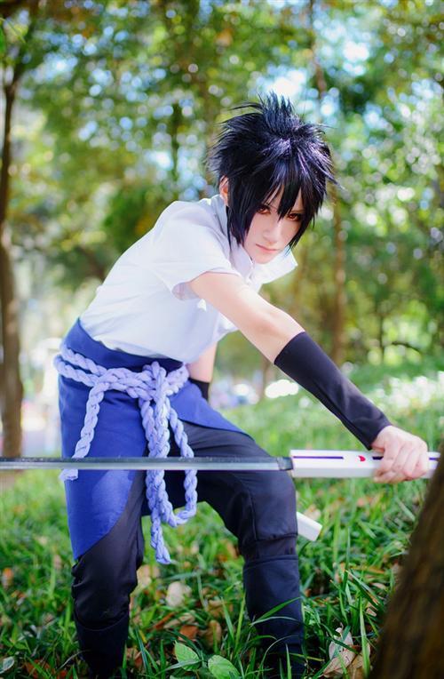 很不错的一组佐助的Cos 角色 宇智波佐助     cn:  阿银__ staff摄影：簡化妆：阿银__后期：七洛  喵咪 bcy.net/coser/detail/748/135590  (✿✪‿✪｡)ﾉ