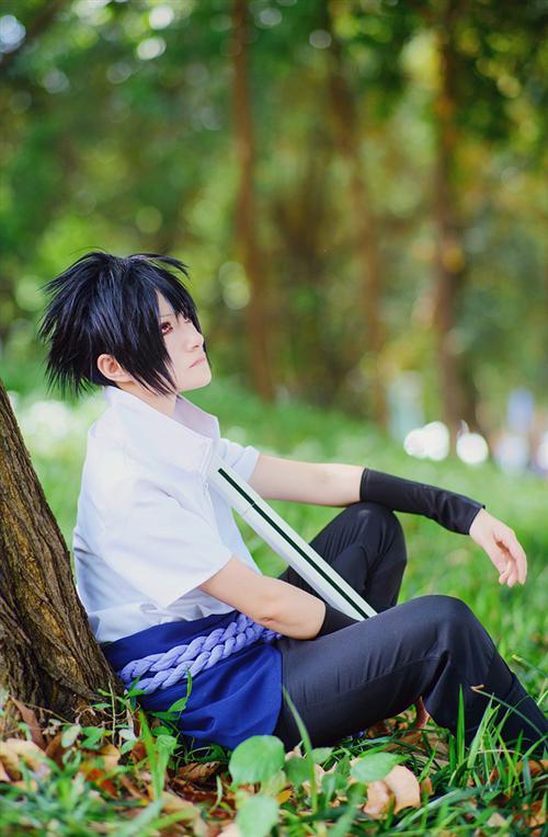 很不错的一组佐助的Cos 角色 宇智波佐助     cn:  阿银__ staff摄影：簡化妆：阿银__后期：七洛  喵咪 bcy.net/coser/detail/748/135590  (✿✪‿✪｡)ﾉ