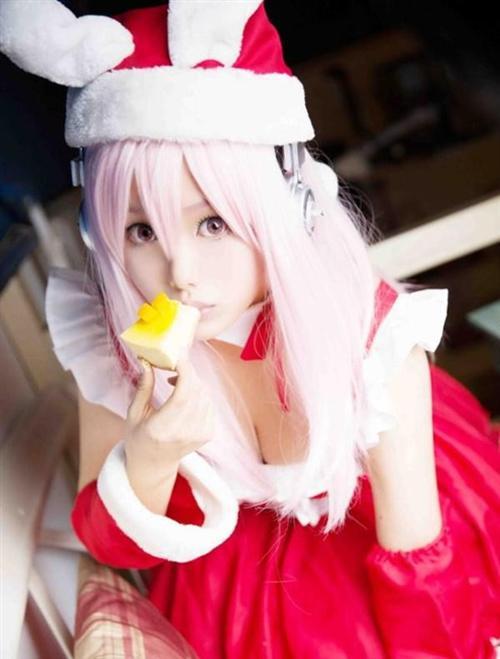 圣诞节即将到来，圣诞福利自然不能少。美少女玩家COS超级索尼子的性感图,清纯可爱加波涛汹涌，一定要Hold住呀，亲们