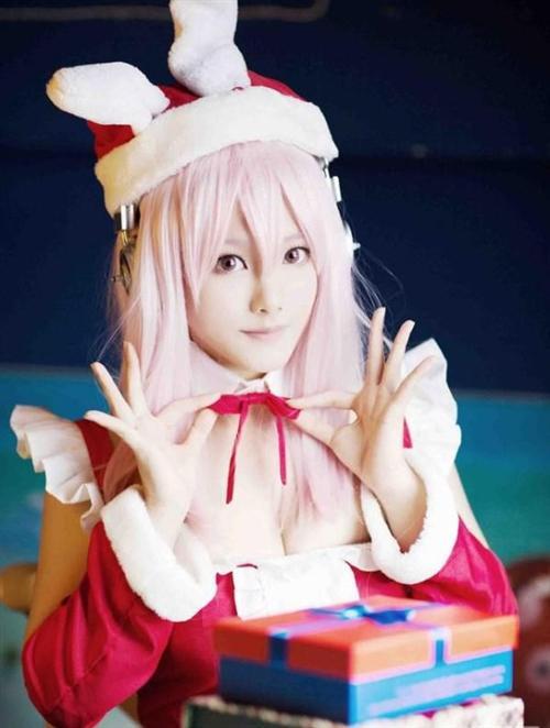 圣诞节即将到来，圣诞福利自然不能少。美少女玩家COS超级索尼子的性感图,清纯可爱加波涛汹涌，一定要Hold住呀，亲们