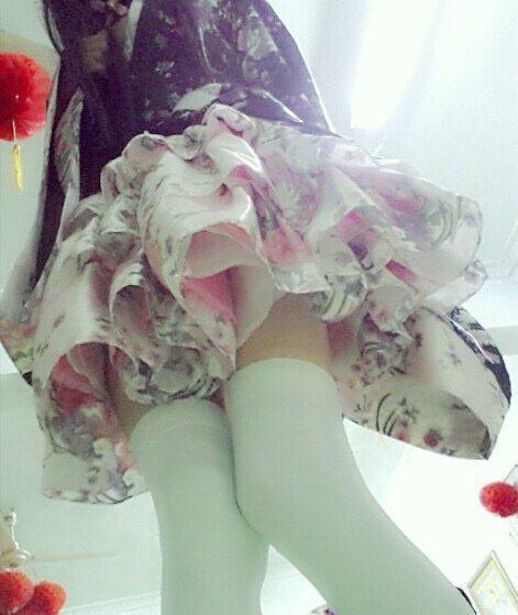 元旦福利：妹子大秀自拍长腿黑丝惹人爱(✿✪‿✪｡)ﾉ ，祝大家元旦快乐，幸福成双