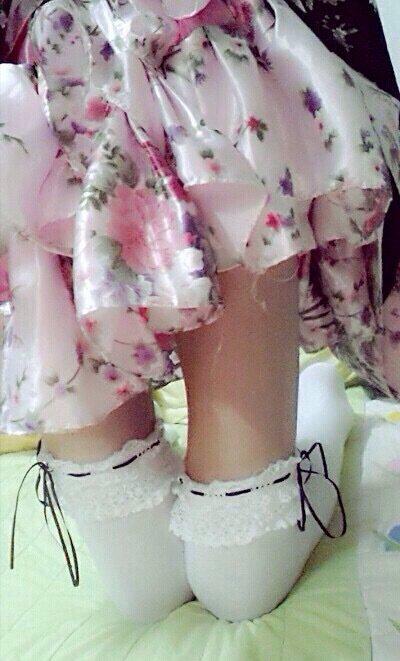 元旦福利：妹子大秀自拍长腿黑丝惹人爱(✿✪‿✪｡)ﾉ ，祝大家元旦快乐，幸福成双