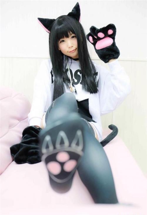 元旦福利第二弹：妹子大秀自拍长腿黑丝惹人爱(✿✪‿✪｡)ﾉ ，祝大家元旦快乐，幸福成双