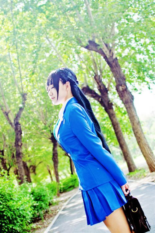 名侦探柯南美腻毛利兰Cosplay，8错，很有感觉，小柯南好可爱(✿✪‿✪｡)ﾉ ！  角色 毛利兰     cn:  寻洵_ 
staff摄影：阿武  图图化妆：寻洵_后期：阿武协力：太妃糖  太子 转自 bcy.net/coser/detail/7468/90315