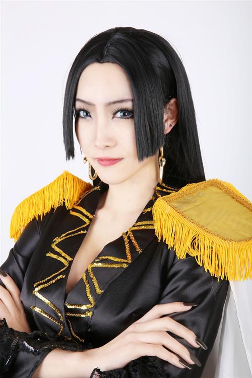 海贼王女帝博雅汉库克Cosplay，请叫我女王大人  角色 女帝     cn:  coser-弑殇 
staff摄影：光瞳印象-光晕  光瞳印象-腿biubiu化妆：coser-弑殇后期：coser-弑殇协力：coser-弑殇 转自：bcy.net/coser/detail/8373/32243