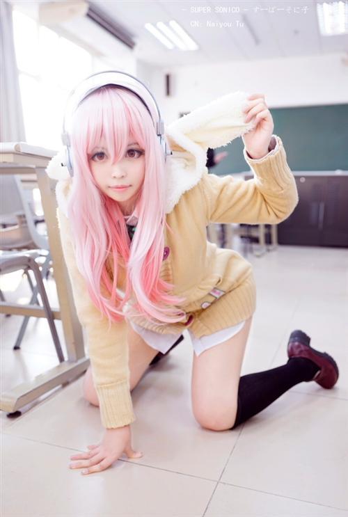 超可爱的妹子 (◕ω＜)☆原作 超级索尼子
角色 索尼子     cn:  奶油兔紙- 
staff摄影：Kiri谦  bakaLin化妆：奶油兔紙-  转自bcy.net/coser/detail/20739/147976