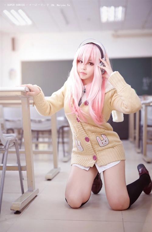 超可爱的妹子 (◕ω＜)☆原作 超级索尼子
角色 索尼子     cn:  奶油兔紙- 
staff摄影：Kiri谦  bakaLin化妆：奶油兔紙-  转自bcy.net/coser/detail/20739/147976