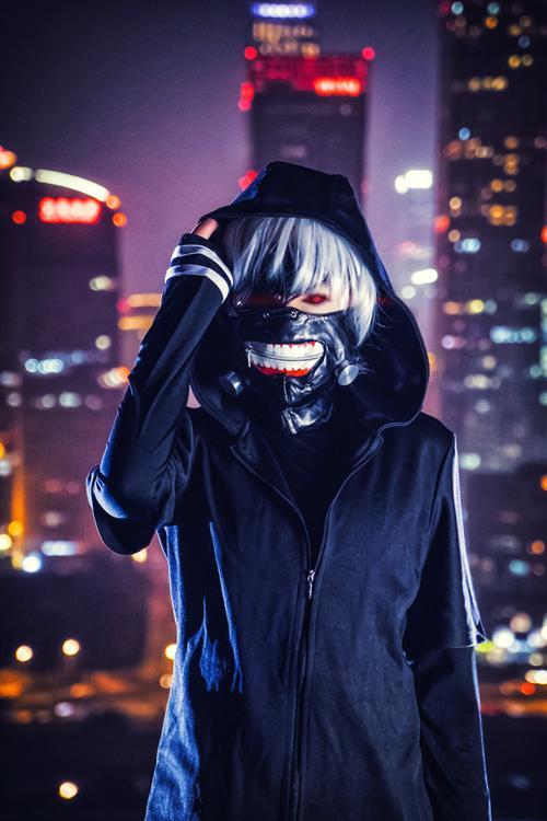 【什么都不愿放弃，就什么都得不到】背景好美，Coser有心了，金木研唯美Cos  角色 金木研     cn:  小咩 
staff摄影：中二期的小白化妆：楊小咩后期：楊小咩协力：汐白-Blanca 李西北_小痣 bcy.net/coser/detail/27057/154561