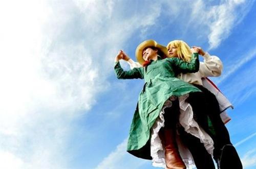 吉卜力动漫Cosplay全搜罗，那些年的美与自然的世界！说起动漫时，每个人都会在记忆深处的一个角落留给宫崎骏与吉卜力工作室的。 她们的那种清新自然，那种骑士精神，那种美好回忆的秋天，总是让我们心灵得到慰藉，灵魂得到洗涤（没看的赶紧恶补去！）。让我们再次回味下那些年吉卜力带给我们的美好回忆与感动。[嘻嘻][哈哈]