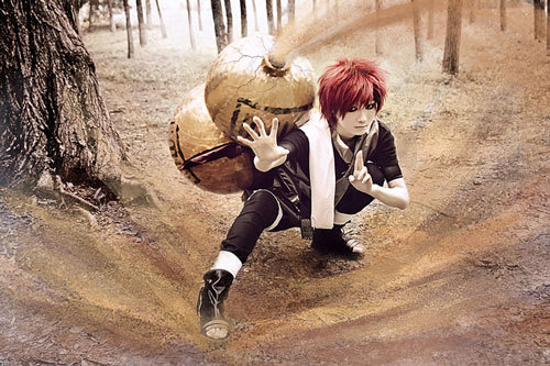 火影忍者我爱罗Cosplay，风影大大可棒，葫芦上的包装拆掉会更好[嘻嘻]
 原作 火影忍者
角色 我爱罗     cn:  镜无意 
staff摄影：悟空  仙境  404  洛洛 bcy.net/coser/detail/11679/48538