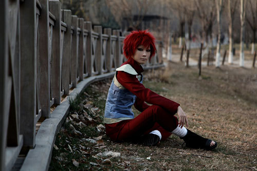 火影忍者我爱罗Cosplay，风影大大可棒，葫芦上的包装拆掉会更好[嘻嘻]
 原作 火影忍者
角色 我爱罗     cn:  镜无意 
staff摄影：悟空  仙境  404  洛洛 bcy.net/coser/detail/11679/48538