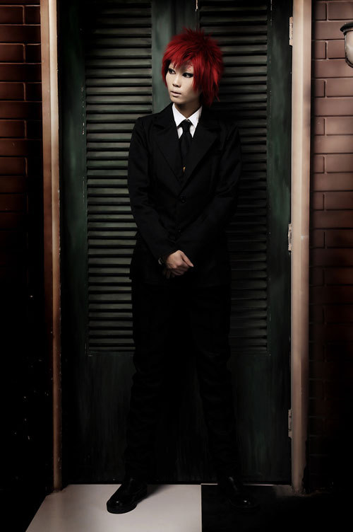 火影忍者我爱罗Cosplay，风影大大可棒，葫芦上的包装拆掉会更好[嘻嘻]
 原作 火影忍者
角色 我爱罗     cn:  镜无意 
staff摄影：悟空  仙境  404  洛洛 bcy.net/coser/detail/11679/48538