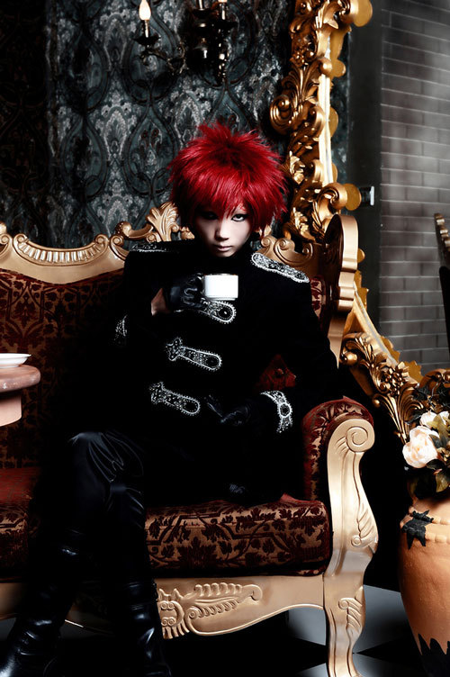 火影忍者我爱罗Cosplay，风影大大可棒，葫芦上的包装拆掉会更好[嘻嘻]
 原作 火影忍者
角色 我爱罗     cn:  镜无意 
staff摄影：悟空  仙境  404  洛洛 bcy.net/coser/detail/11679/48538