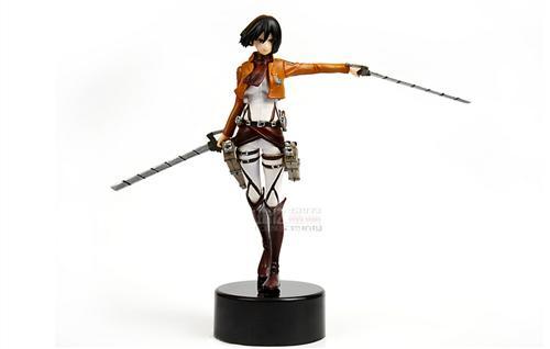 进击的巨人三笠.阿克曼手办  总共两款：大号（高21cm，129.00元） 小号（14.5cm，39.00元）MADE IN CHINA 的手办这个价格和质量应该算不错的，购买链接：http://detail.tmall.com/item.htm?id=38111693140&ali_trackid=2:mm_45107107_4164060_13506609:1424843885_2k2_917679020&clk1=e41a29d6cd84f0c929eca5203f6f8e00&spm=0.0.0.0.v4wAvH