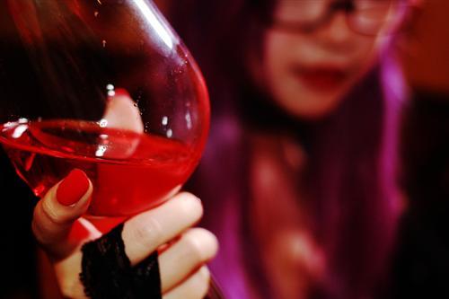 东京食尸鬼神代利世Cos  神似[花心] cn:  陆大壮 
staff摄影：魂淡化妆：花花后期：花花协力：浅小貂  雪泥马  狼王 bcy.net/coser/detail/21796/175037