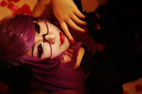 东京食尸鬼神代利世Cos  神似[花心] cn:  陆大壮 
staff摄影：魂淡化妆：花花后期：花花协力：浅小貂  雪泥马  狼王 bcy.net/coser/detail/21796/175037