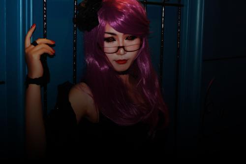 东京食尸鬼神代利世Cos  神似[花心] cn:  陆大壮 
staff摄影：魂淡化妆：花花后期：花花协力：浅小貂  雪泥马  狼王 bcy.net/coser/detail/21796/175037