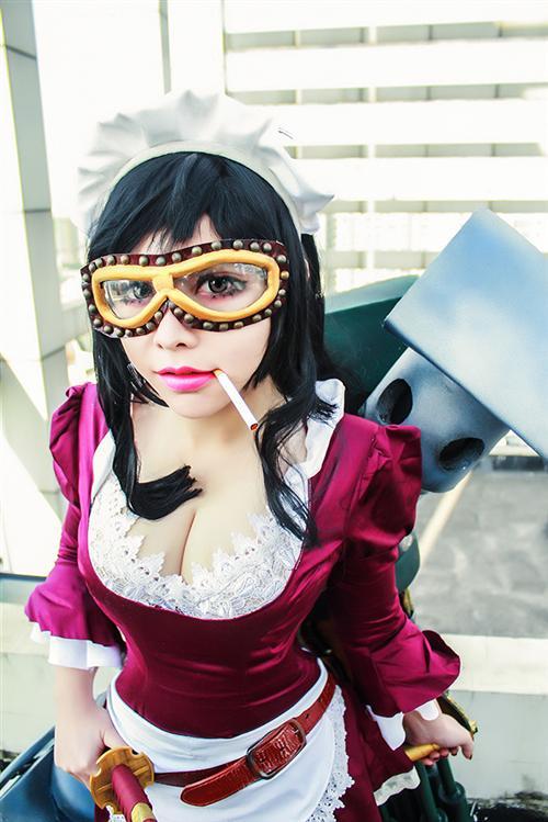 海贼王Cosplay baby5ヾ(◍’౪`◍)ﾉﾞ♡神还原，不能更棒[花心] cn:  lace_蕾小丝儿 
staff摄影：沈小桃  用户酱化妆：lace_蕾小丝儿后期：亚伯拉罕虚于徐协力：钻头魂 bcy.net/coser/detail/3041/177625