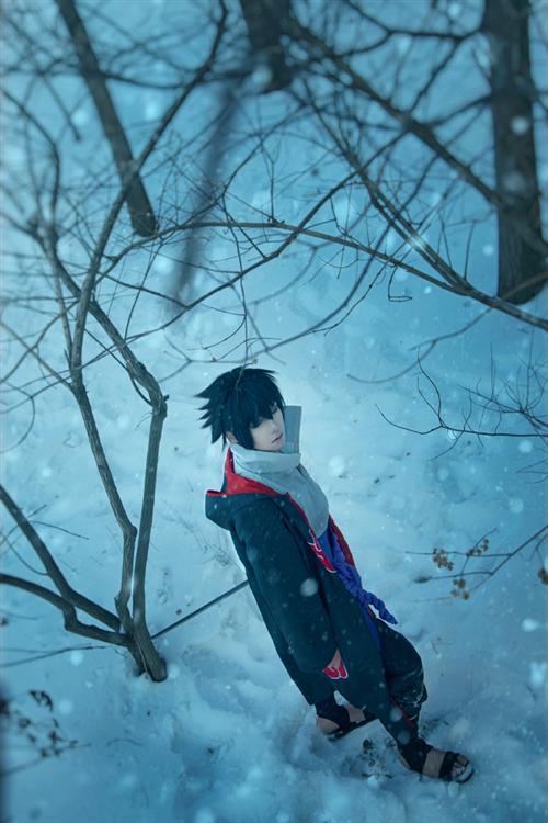 宇智波佐助帅气Cosplay  cn:  -阿一 
staff摄影：御宅桑化妆：龟龟后期：包子-脑壳又遭门夹了协力：崇君  小杰  扯  2B bcy.net/coser/detail/12695/168616