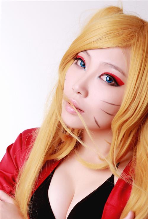 妹子喷血Cosplay鸣人，不能再性感了,PS:第一张有点像韩雪[花心]  cn:  朴小蕥 
staff化妆：路路后期：朴小蕥协力：山田小宝说美咲要姓伏 bcy.net/coser/detail/4581/17634