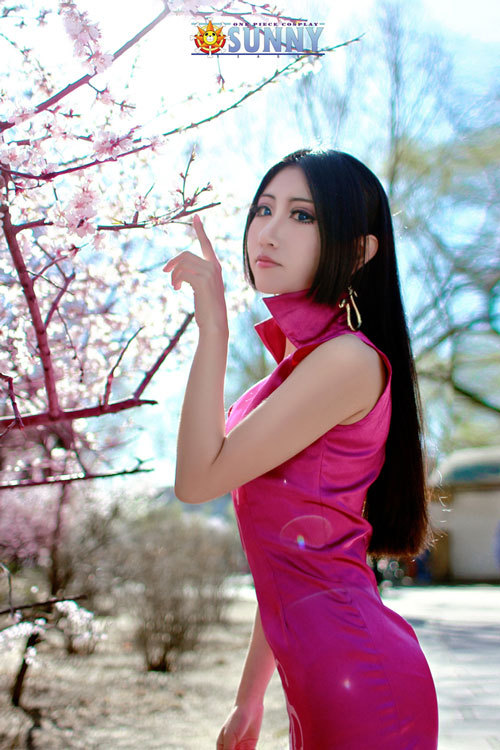 【桑尼社】海贼王--波雅·汉库克Cosplay，美翻了[花心] [花心][花心]“无论妾身做错什么事情都会被原谅，因为妾身实在是太美了！” http://weibo.com/5090754263/BED9jlb9R