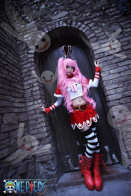 #桑尼社#海贼王COS-正片幽灵公主-佩罗娜：呵咯呵咯呵咯呵咯呵咯，我要让世界上所有可爱的玩具都变成我的僵尸。超赞[花心]  http://weibo.com/5090754263/BcZELcbR1