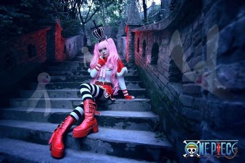 #桑尼社#海贼王COS-正片幽灵公主-佩罗娜：呵咯呵咯呵咯呵咯呵咯，我要让世界上所有可爱的玩具都变成我的僵尸。超赞[花心]  http://weibo.com/5090754263/BcZELcbR1